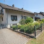 Ruhiges, älteres Ehepaar gesucht! Geräumige 3 Zimmerwohnung mit 2 Balkone und großer Garage