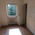 Renovierte 4 Zimmerwohnung mit Loggia und Aufzug