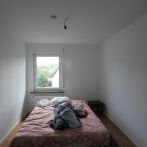 Paar mittleren Alters gesucht! Attraktive 3 Zimmerwohnung mit Balkon und Garage