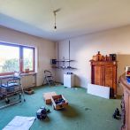 Sanierungsbedürftiges Mehrgenerationenhaus in Waldrandlage