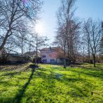 Sanierungsbedürftiges Mehrgenerationenhaus in Waldrandlage