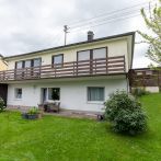 2-Parteienhaus mit vermieteter Einliegerwohnung auf Erbpachtgrundstück