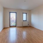 Gut geschnittene Eigentumswohnung mit Garage und Außenstellplatz