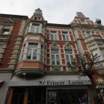 Siegburg-Zentrum; Modernisierte und geräumige 2 Zimmerwohnung in einem schönen Altbau